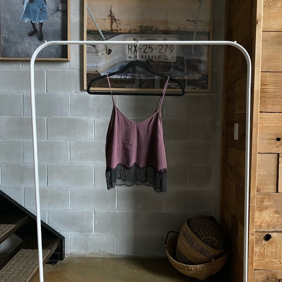 Wilfred 100% silk cami tank with lace detailing at the hem; size xxs. - Picture 5 of 7